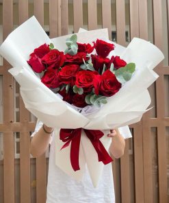 Bó hoa hồng đỏ tỏ tình cầu hôn đẹp lãng mạn