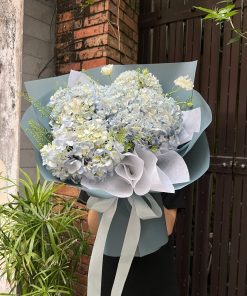 Bó hoa cẩm tú cầu xanh dương sang trọng – Quà tặng tinh tế, thanh lịch