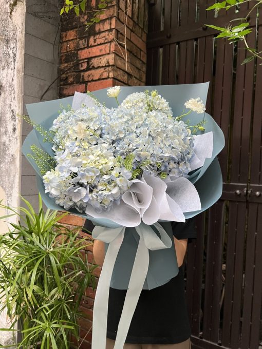 Bó hoa cẩm tú cầu xanh dương sang trọng – Quà tặng tinh tế, thanh lịch