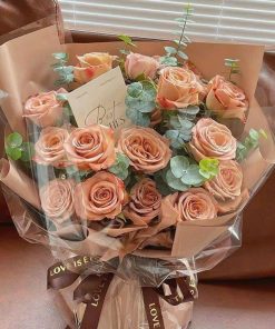Bó hoa hồng Capuchino nâu đẹp ngọt ngào – Hoa bó cao cấp giá tốt QFlower