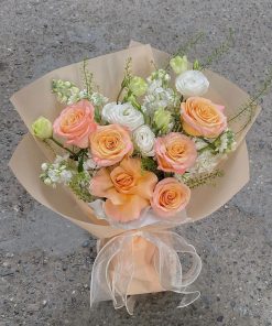 Bó hoa nghỏ xinh mừng tốt nghiệp