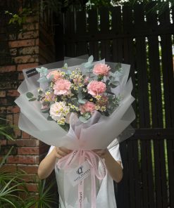 Bó Hoa Hồng Cẩm Chướng Pastel Ngọt Ngào – Hoa Tươi Giá Rẻ TP.HCM | Qflower